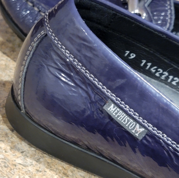 MEPHISTO NAVY BLUE PATENT LEATHER SLIP ON LOAFERS SZ 6.5 NICE - Picture 4 of 8